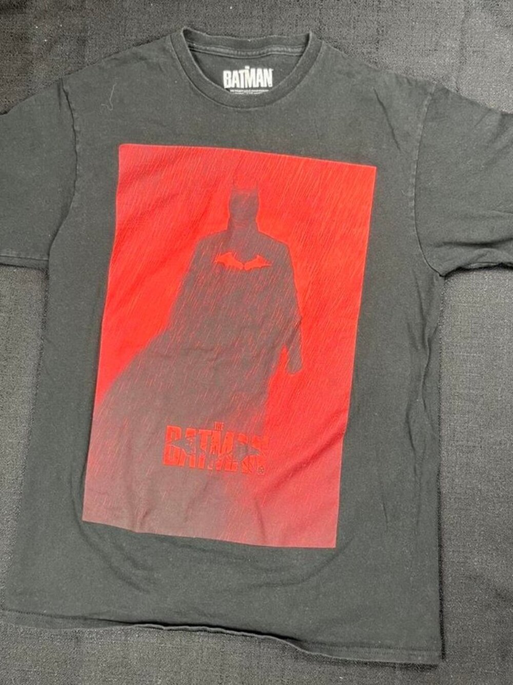 DC Comics Batman cotton t-shirt with red Batman graphic, size M #superhero #comi